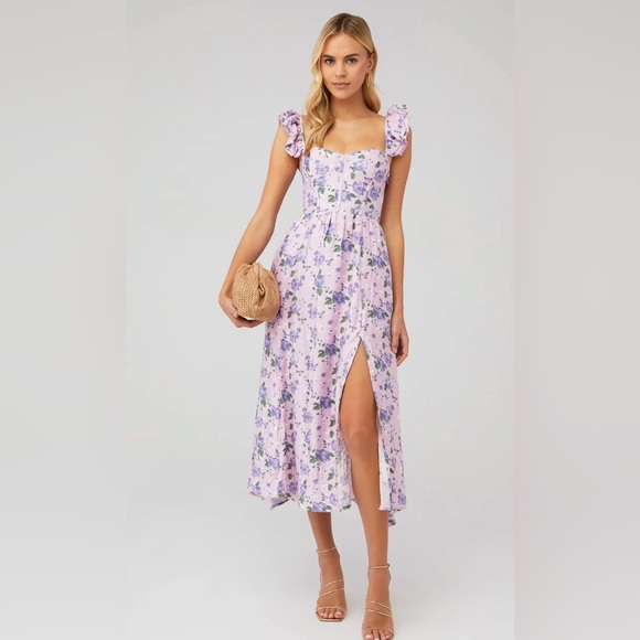 ASTR the label Dresses & Skirts - ASTR the Label Wedelia MIDI Dress in Purple Floral